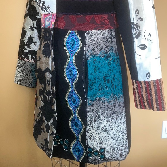 Exquisite Tapestry Coat - Picture 5 of 16